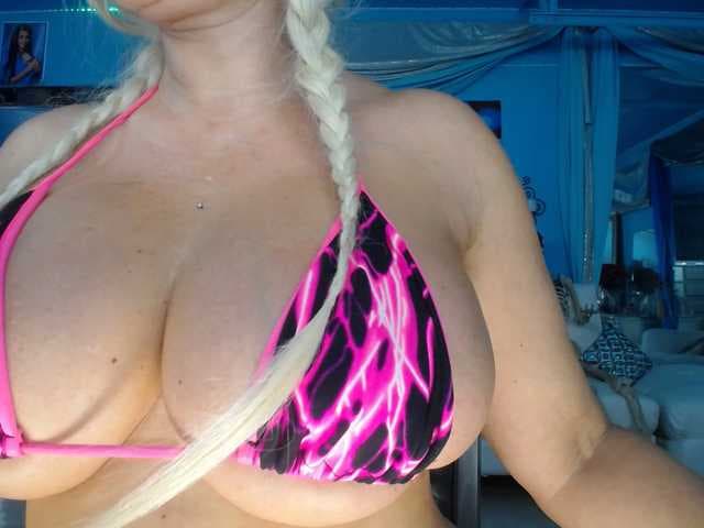 adrianna_fox live cam