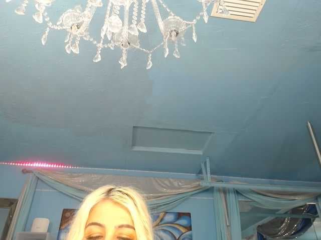adrianna_fox live cam