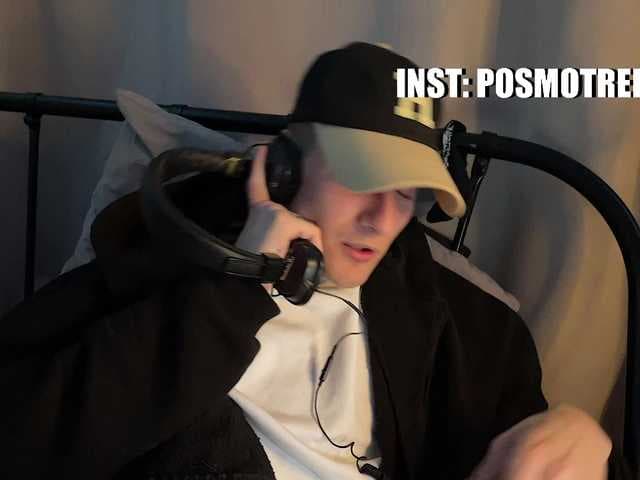 ETHAN_MOORE live cam