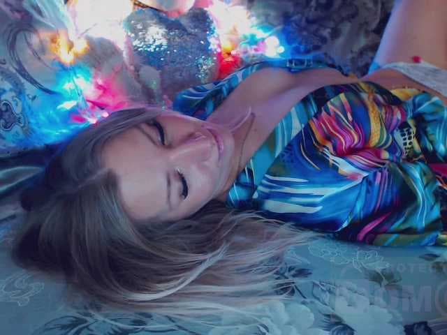 Mimi_ live cam