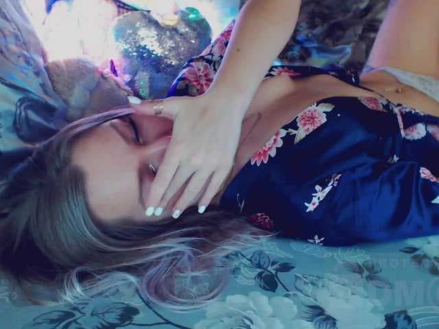 Mimi_ live cam