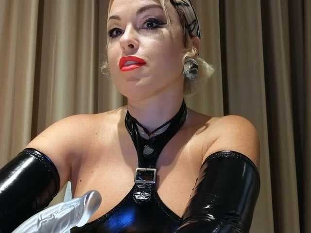 KateDarkstar live cam