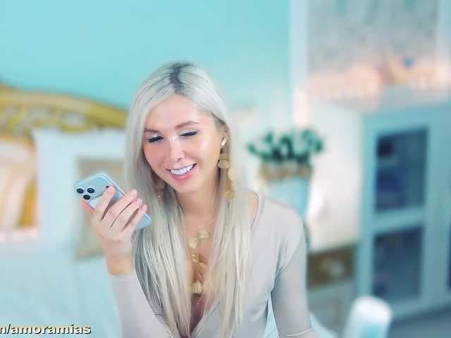 Amoramias live cam