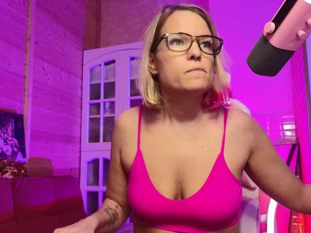 Findom_Lady_Shine live cam