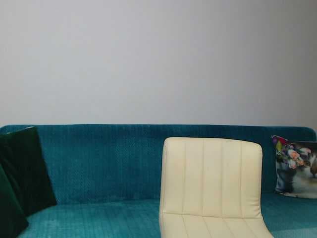 Sara-Daisy live cam