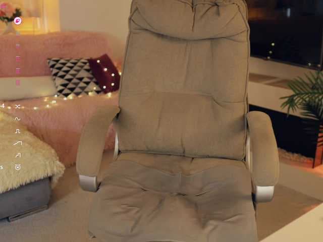 _mellie live cam