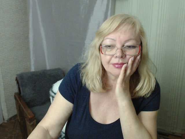 EvelynLoveShy live cam