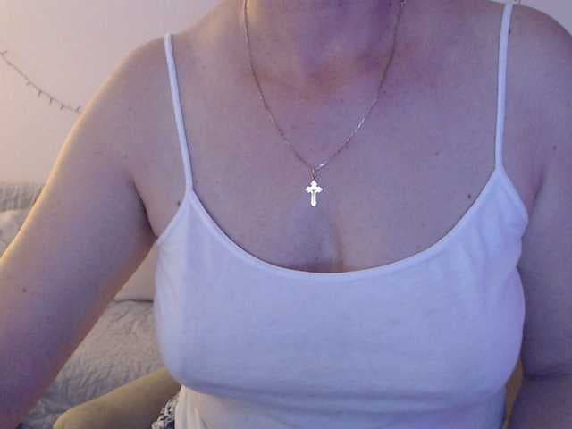 goodSnowQueen live cam