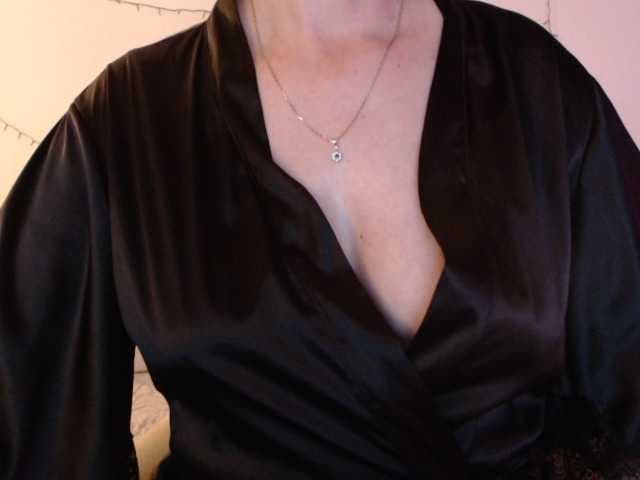 goodSnowQueen live cam