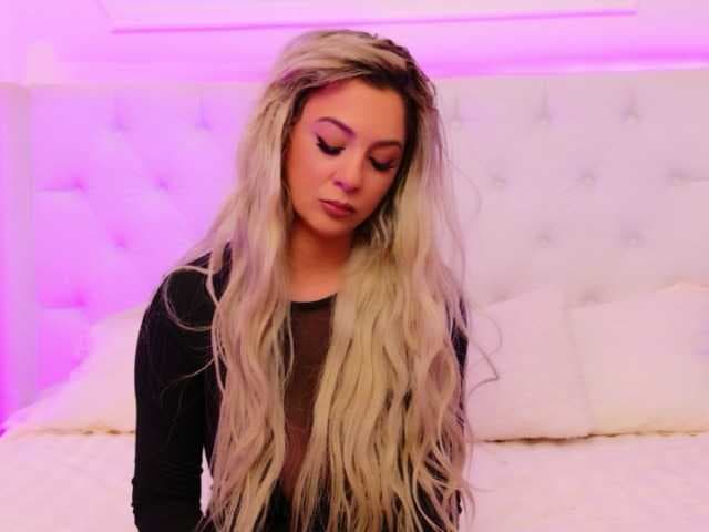 AriannaSins live cam on BongaCams