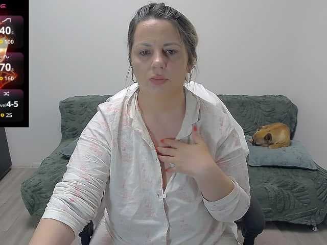EllaSwan live cam