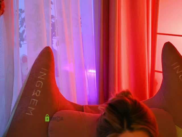 -ANN live cam
