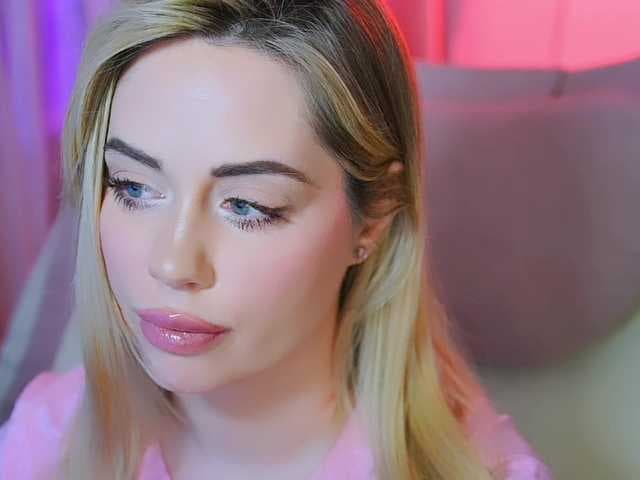 -ANN live cam