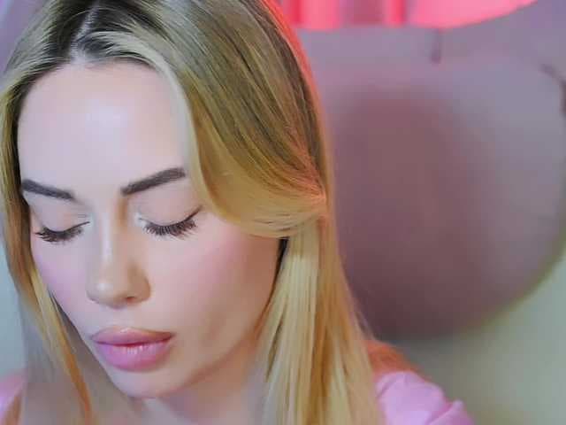 -ANN live cam