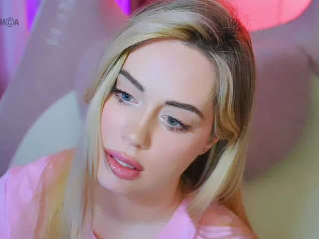 -ANN live cam