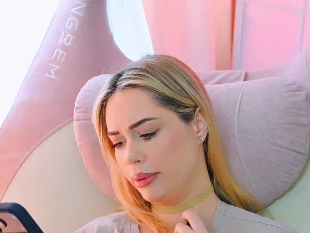 -ANN live cam