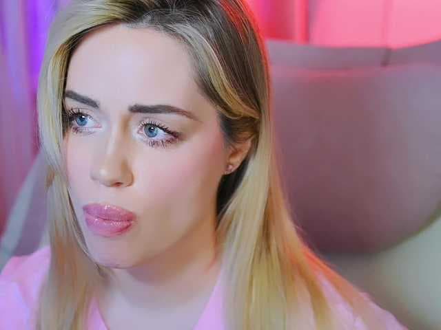 -ANN live cam