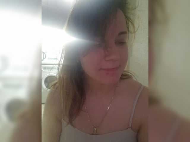Kira183 live cam