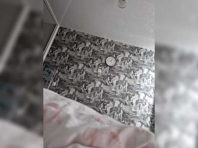 Kira183 live cam