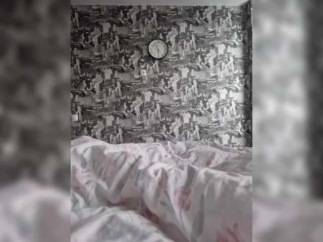 Kira183 live cam