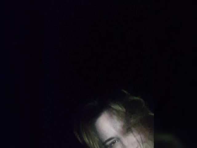 Kira183 live cam