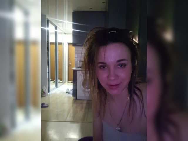 Kira183 live cam