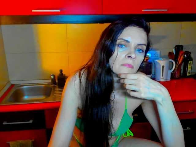 SexQueen11 live cam