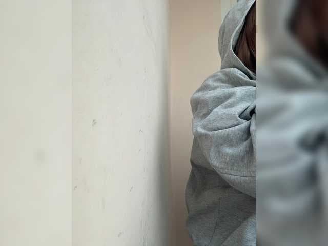 LittleDelora live cam