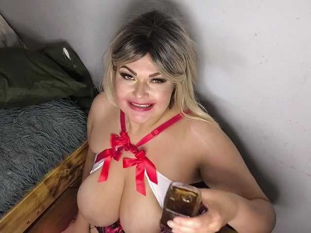 AllHolesLoveGirl live cam