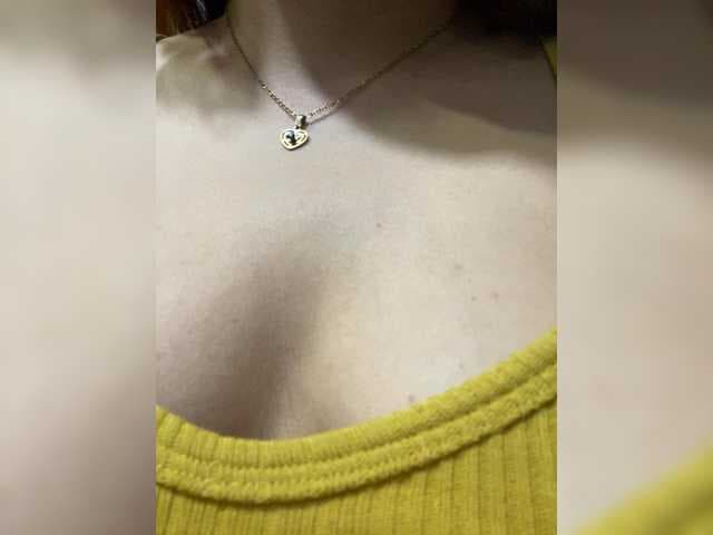 Allie-Rose live cam on BongaCams