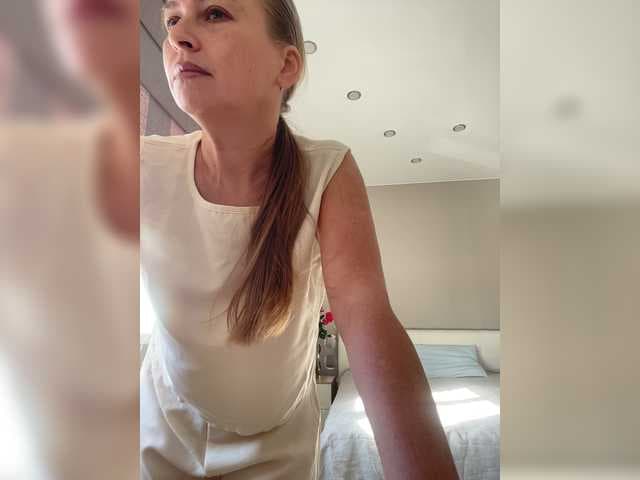-Jolly live cam