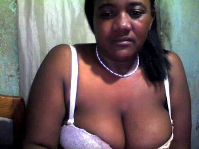 pussyblacky live cam
