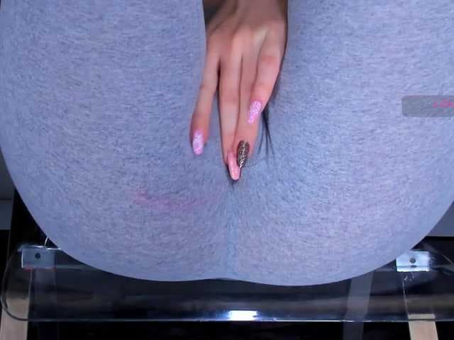 Kira-Kell live cam