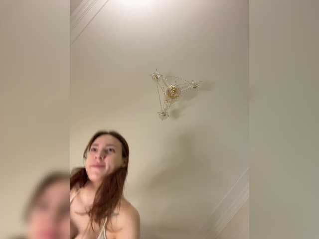 avolood live cam