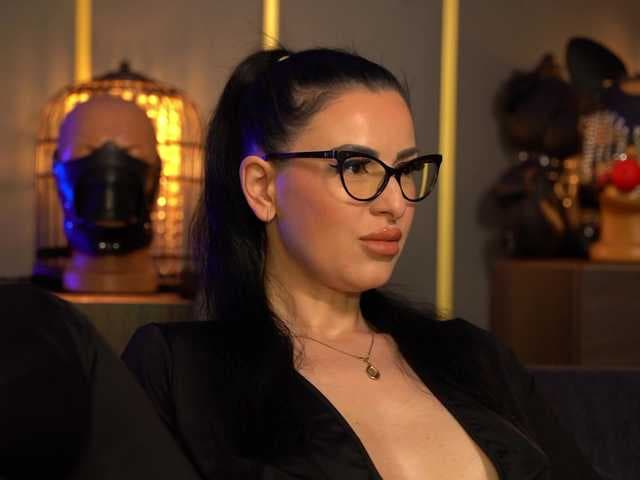 KellyKent live cam on BongaCams