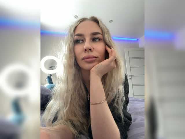 -Lovensesgirl live cam