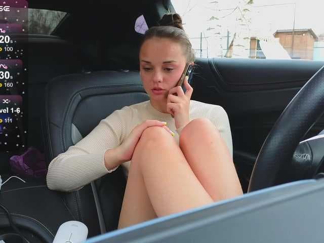 misss-vikki live cam