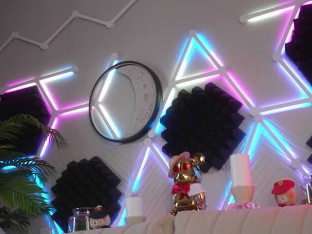 ALVUWKA live cam