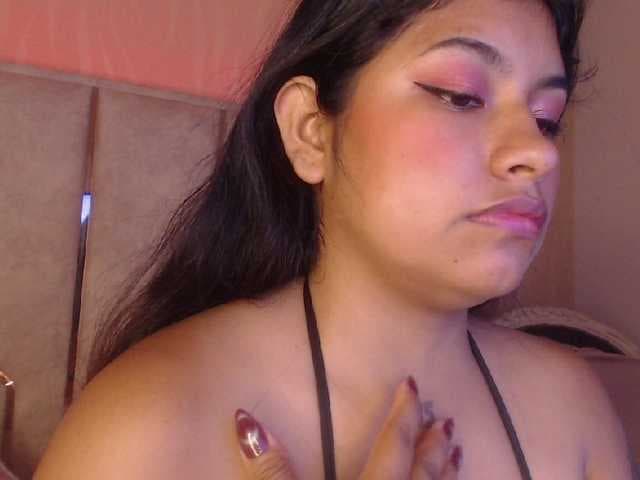 ChantalPetit live cam