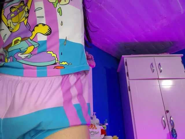 Isabeldoll9 live cam