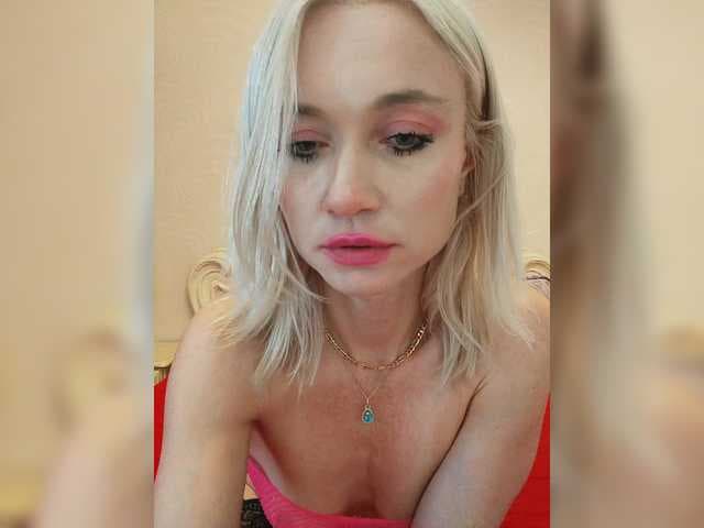 AlinaLoves live cam