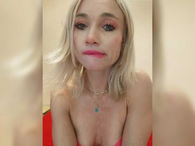 AlinaLoves live cam