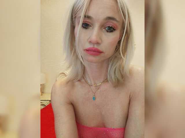 AlinaLoves live cam