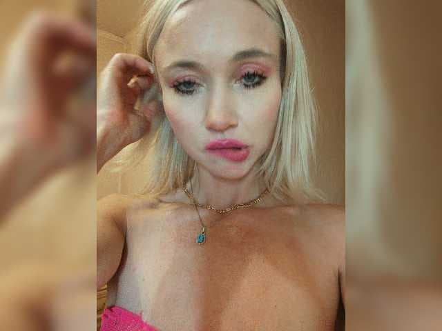 AlinaLoves live cam