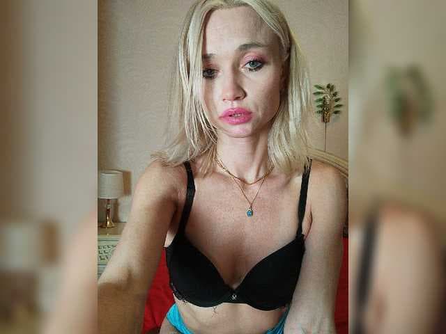 AlinaLoves live cam