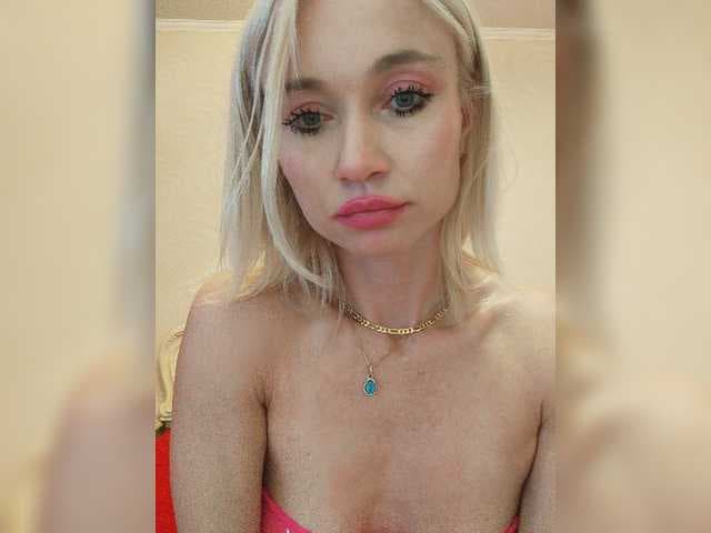 AlinaLoves live cam