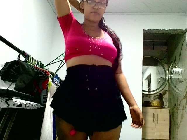 aisha5 live cam