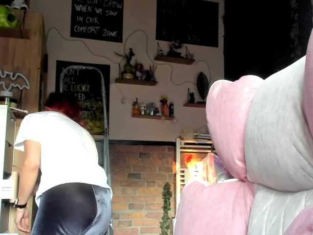 karo131324 live cam on BongaCams