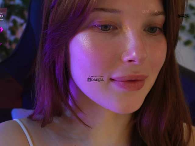 _Q_ live cam