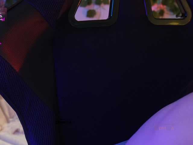 _Q_ live cam